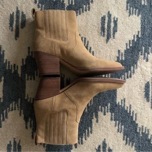 Madewell The Western Ankle Boot in Suede Walnut Shell